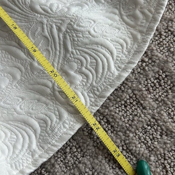 Alya Sleeveless Top Ivory Off White Womens Size Small S Zip Floral Brocade - Picture 9 of 9